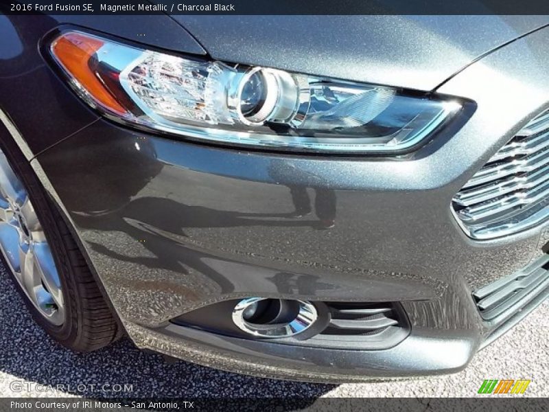Magnetic Metallic / Charcoal Black 2016 Ford Fusion SE