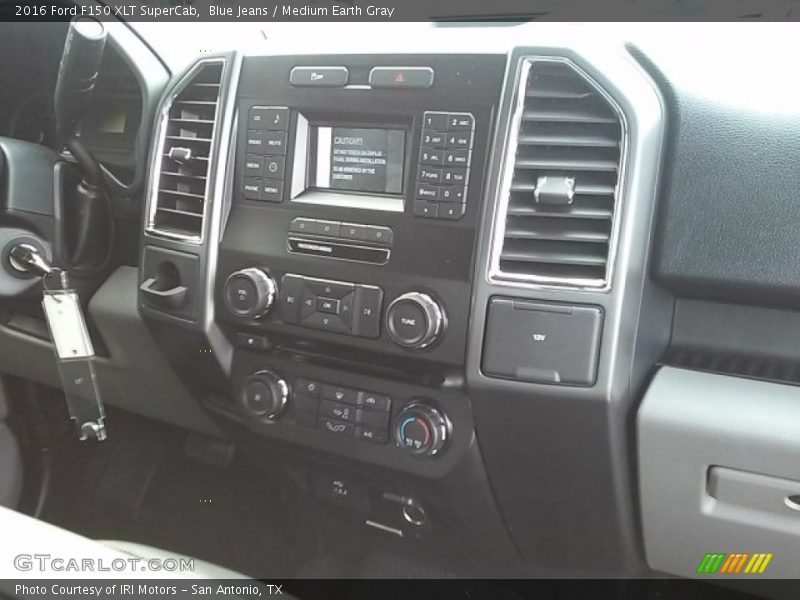 Blue Jeans / Medium Earth Gray 2016 Ford F150 XLT SuperCab
