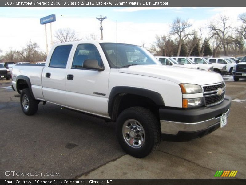 Front 3/4 View of 2007 Silverado 2500HD Classic LS Crew Cab 4x4
