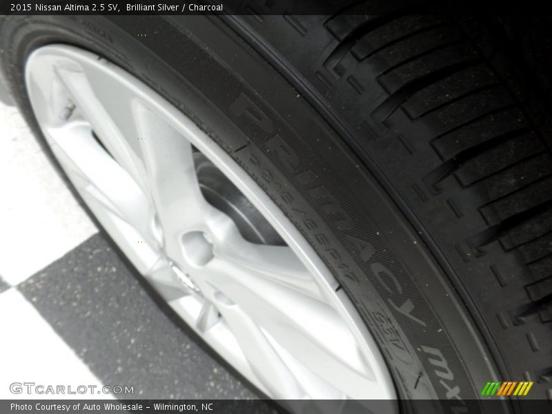 Brilliant Silver / Charcoal 2015 Nissan Altima 2.5 SV