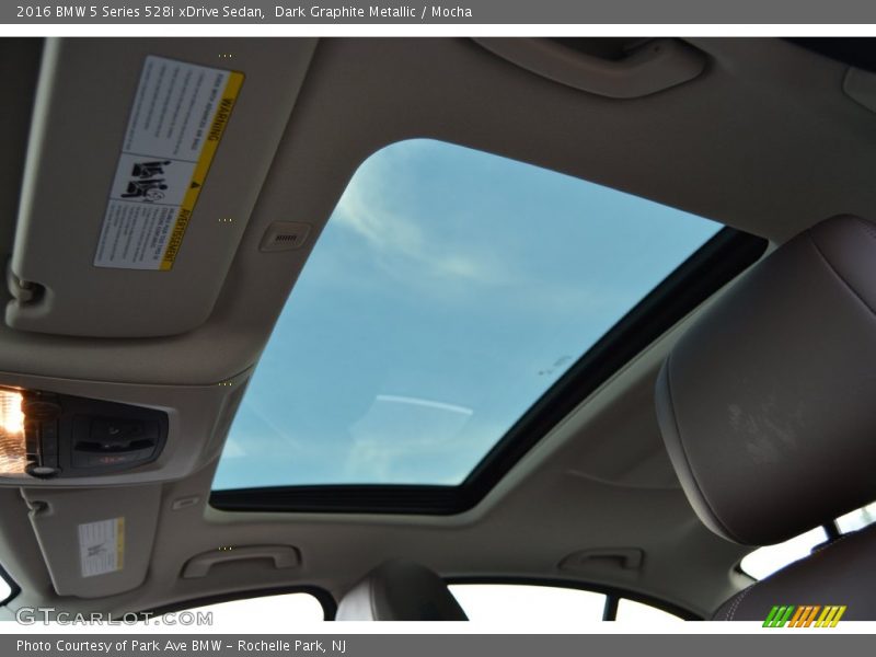 Dark Graphite Metallic / Mocha 2016 BMW 5 Series 528i xDrive Sedan