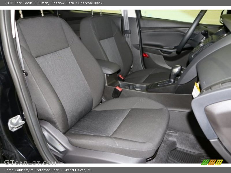 Shadow Black / Charcoal Black 2016 Ford Focus SE Hatch