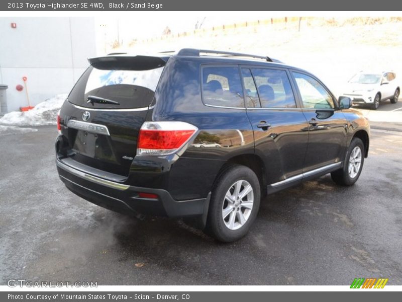 Black / Sand Beige 2013 Toyota Highlander SE 4WD