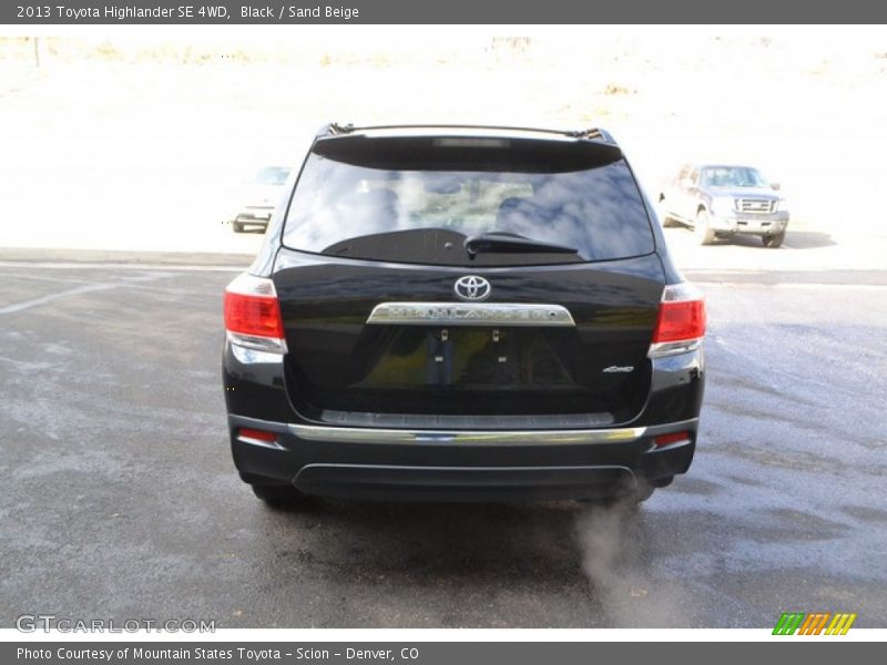 Black / Sand Beige 2013 Toyota Highlander SE 4WD