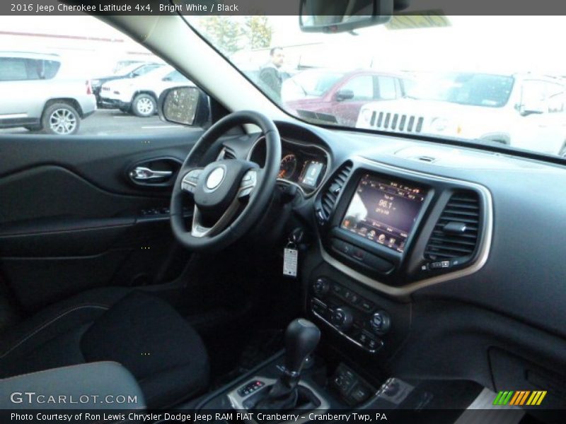 Bright White / Black 2016 Jeep Cherokee Latitude 4x4