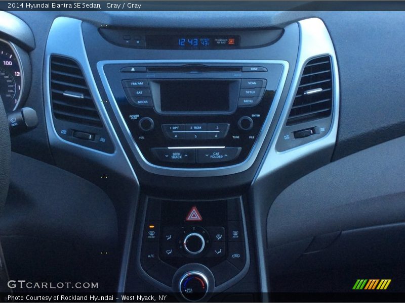 Gray / Gray 2014 Hyundai Elantra SE Sedan