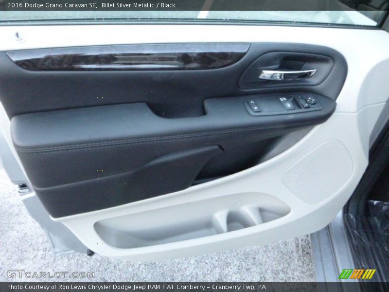 Billet Silver Metallic / Black 2016 Dodge Grand Caravan SE