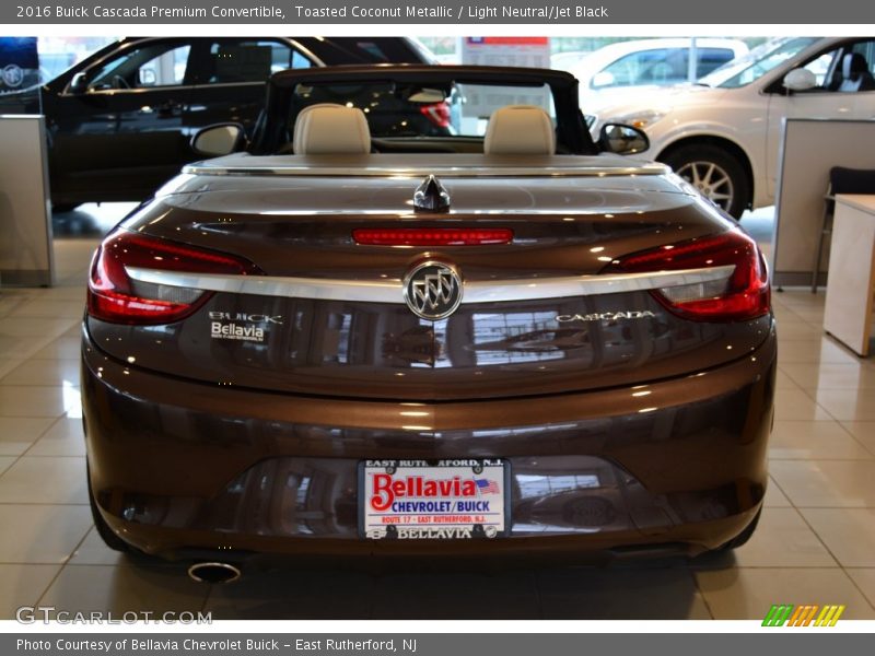 Toasted Coconut Metallic / Light Neutral/Jet Black 2016 Buick Cascada Premium Convertible