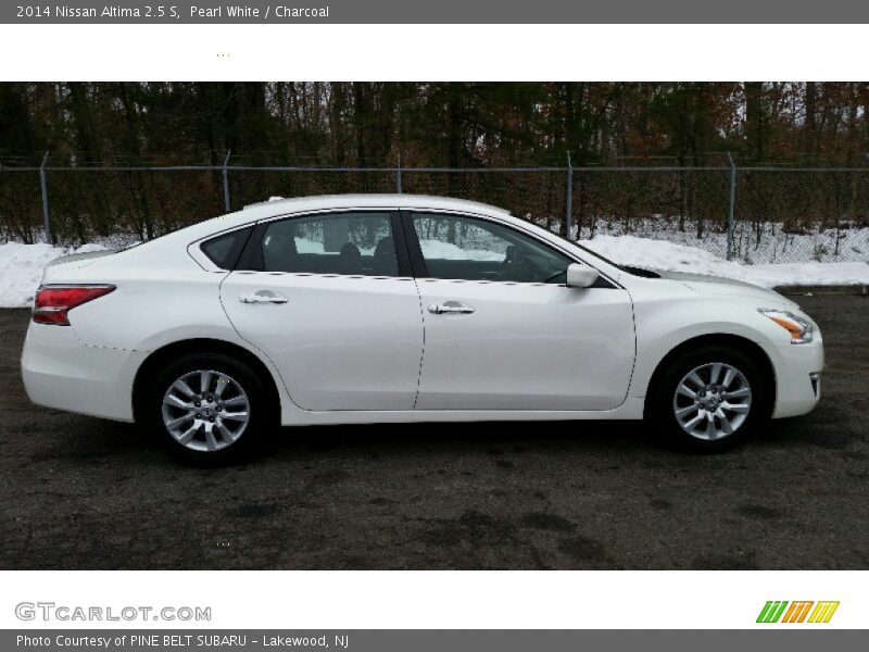 Pearl White / Charcoal 2014 Nissan Altima 2.5 S
