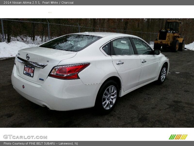 Pearl White / Charcoal 2014 Nissan Altima 2.5 S