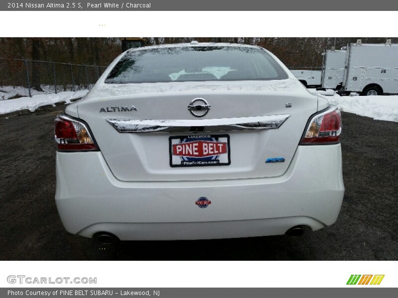 Pearl White / Charcoal 2014 Nissan Altima 2.5 S