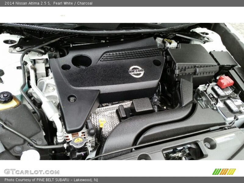 Pearl White / Charcoal 2014 Nissan Altima 2.5 S