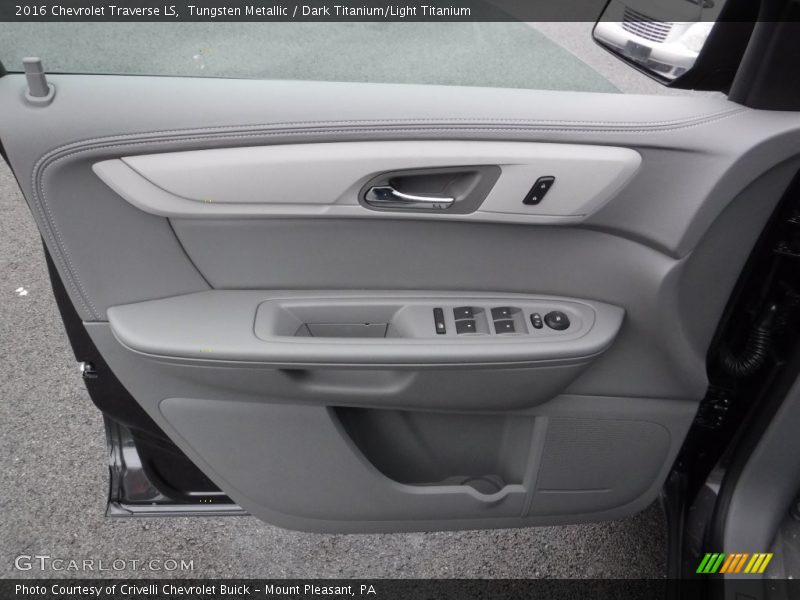 Tungsten Metallic / Dark Titanium/Light Titanium 2016 Chevrolet Traverse LS