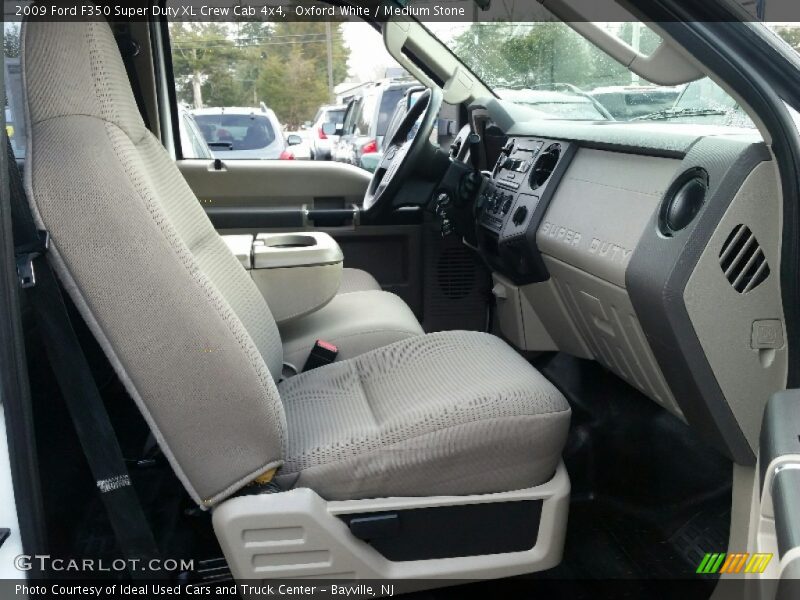 Oxford White / Medium Stone 2009 Ford F350 Super Duty XL Crew Cab 4x4