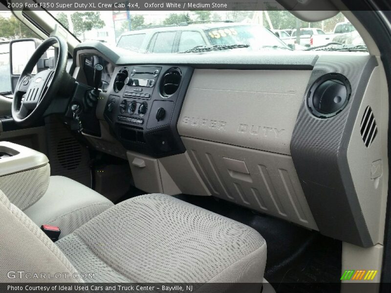 Oxford White / Medium Stone 2009 Ford F350 Super Duty XL Crew Cab 4x4
