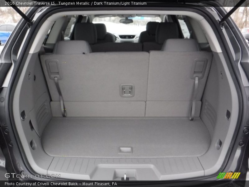 Tungsten Metallic / Dark Titanium/Light Titanium 2016 Chevrolet Traverse LS