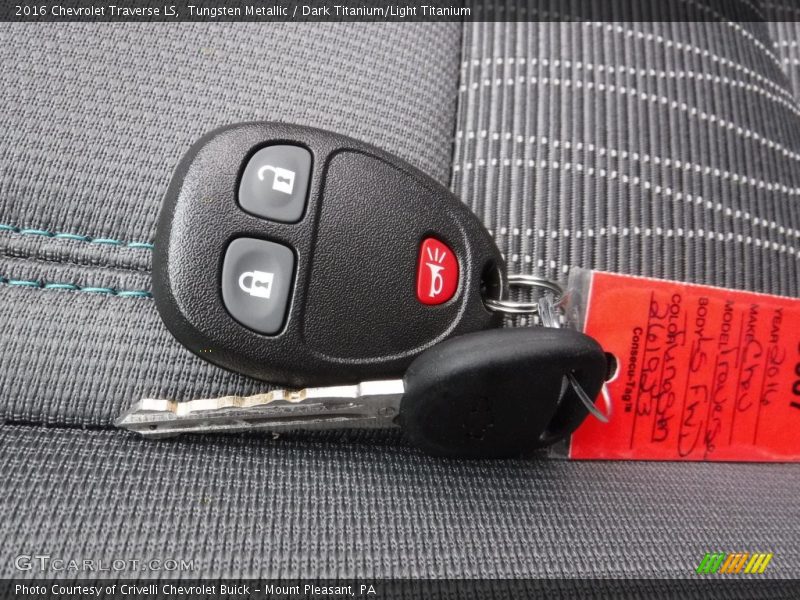 Tungsten Metallic / Dark Titanium/Light Titanium 2016 Chevrolet Traverse LS