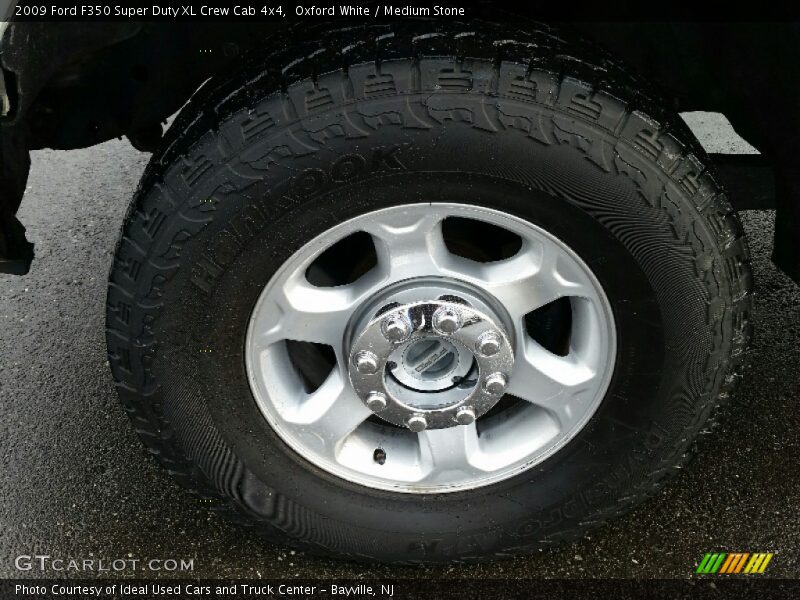 Oxford White / Medium Stone 2009 Ford F350 Super Duty XL Crew Cab 4x4