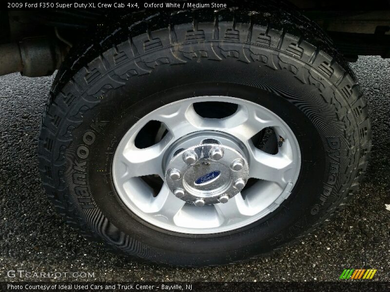 Oxford White / Medium Stone 2009 Ford F350 Super Duty XL Crew Cab 4x4