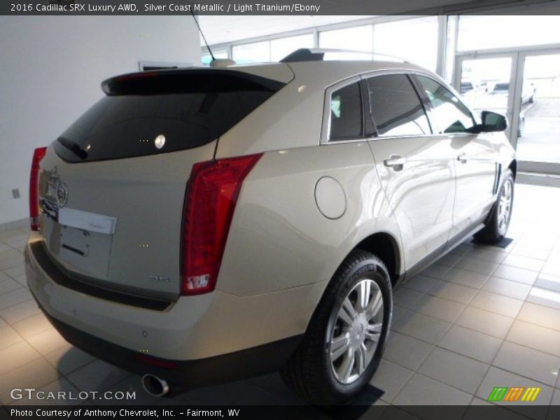 Silver Coast Metallic / Light Titanium/Ebony 2016 Cadillac SRX Luxury AWD