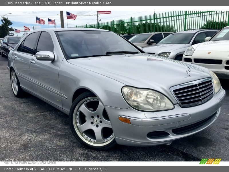 Front 3/4 View of 2005 S 430 Sedan