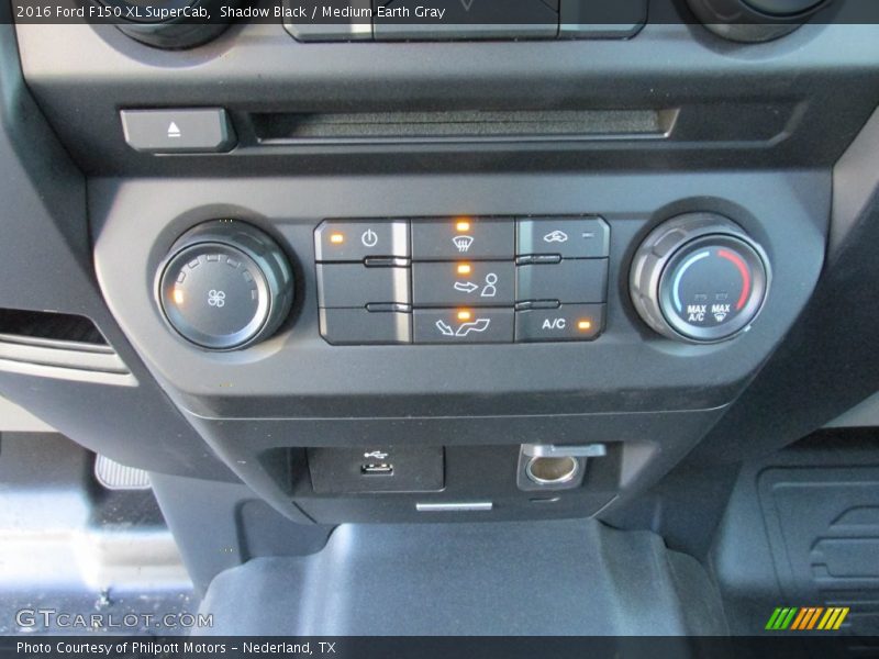 Shadow Black / Medium Earth Gray 2016 Ford F150 XL SuperCab