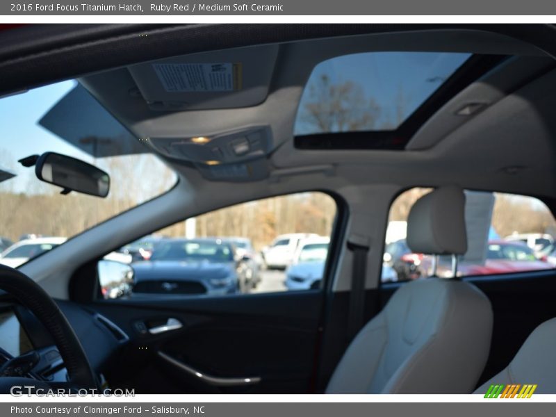 Ruby Red / Medium Soft Ceramic 2016 Ford Focus Titanium Hatch