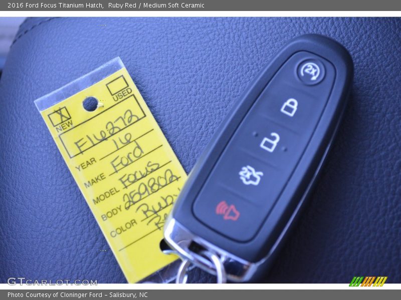 Keys of 2016 Focus Titanium Hatch