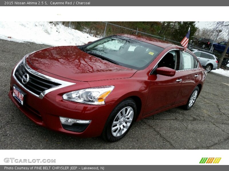 Cayenne Red / Charcoal 2015 Nissan Altima 2.5 S