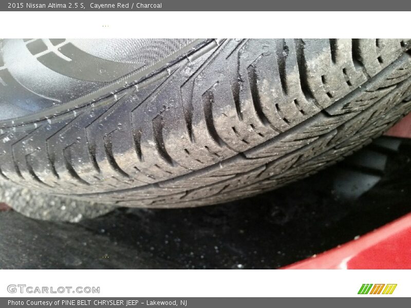 Cayenne Red / Charcoal 2015 Nissan Altima 2.5 S