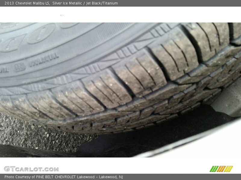 Silver Ice Metallic / Jet Black/Titanium 2013 Chevrolet Malibu LS
