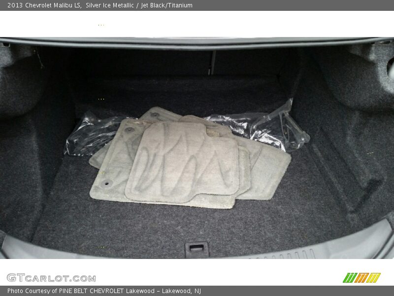 Silver Ice Metallic / Jet Black/Titanium 2013 Chevrolet Malibu LS