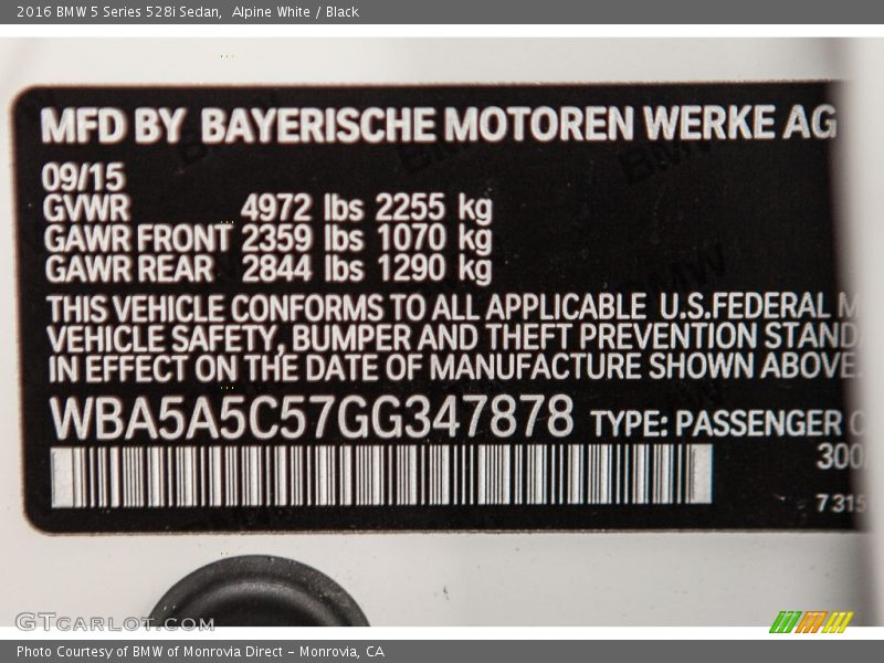 Alpine White / Black 2016 BMW 5 Series 528i Sedan