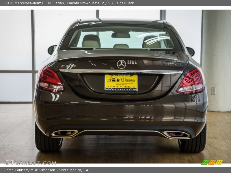 Dakota Brown Metallic / Silk Beige/Black 2016 Mercedes-Benz C 300 Sedan