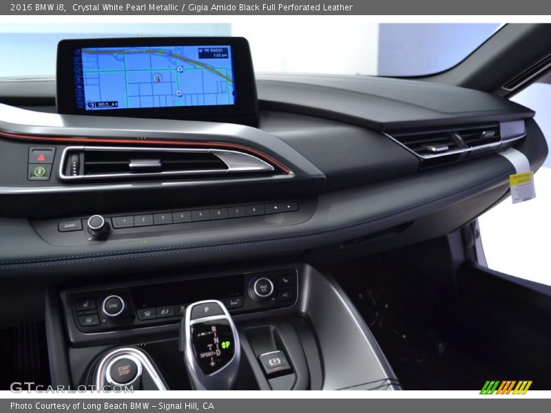 Dashboard of 2016 i8 