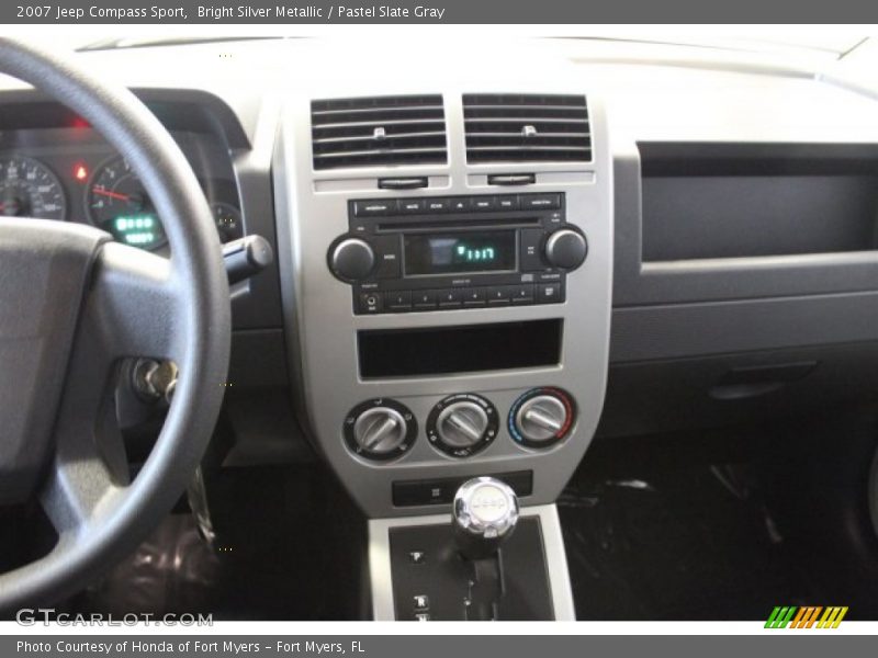 Bright Silver Metallic / Pastel Slate Gray 2007 Jeep Compass Sport