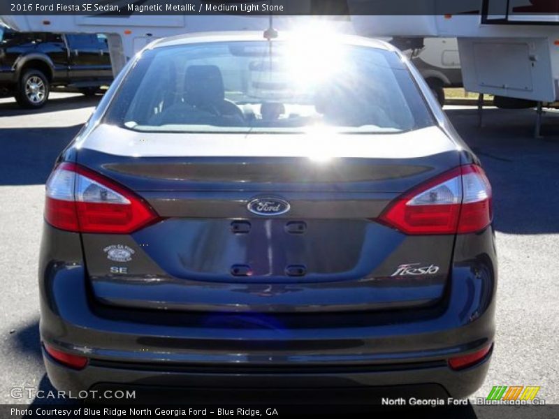 Magnetic Metallic / Medium Light Stone 2016 Ford Fiesta SE Sedan