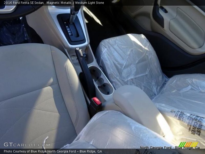 Magnetic Metallic / Medium Light Stone 2016 Ford Fiesta SE Sedan