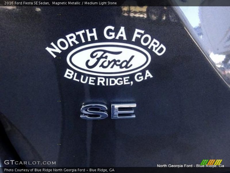 Magnetic Metallic / Medium Light Stone 2016 Ford Fiesta SE Sedan