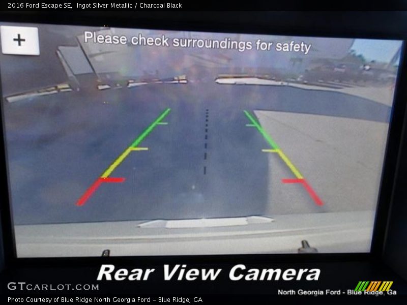 Ingot Silver Metallic / Charcoal Black 2016 Ford Escape SE