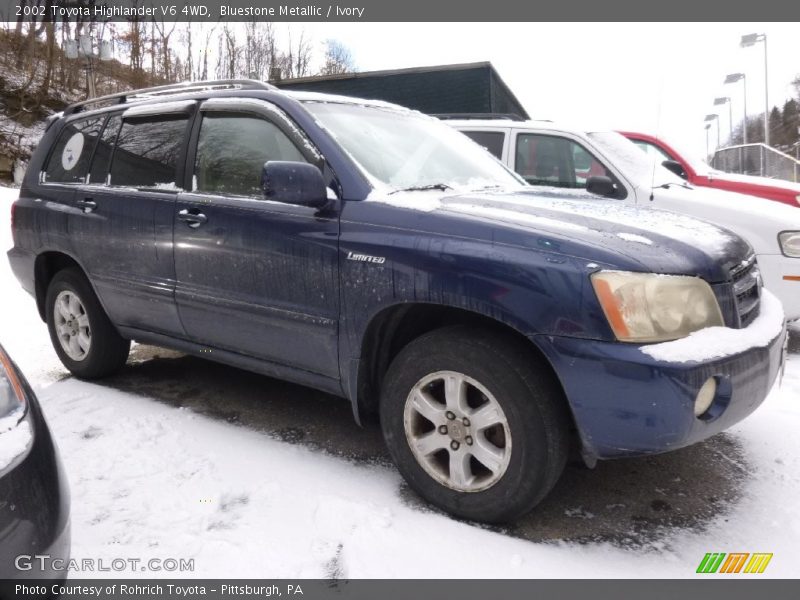 Bluestone Metallic / Ivory 2002 Toyota Highlander V6 4WD