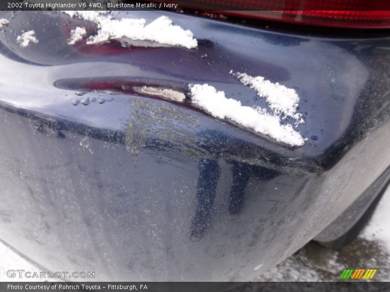 Bluestone Metallic / Ivory 2002 Toyota Highlander V6 4WD