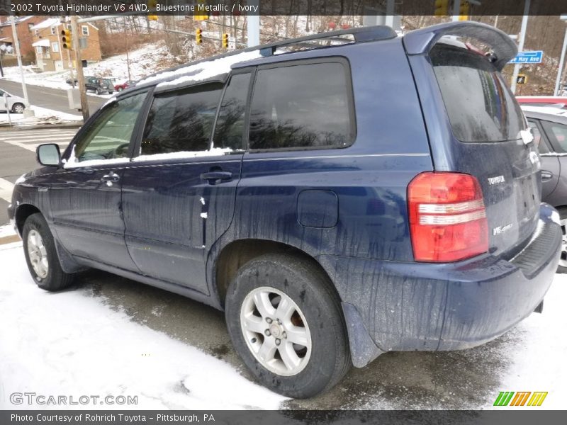 Bluestone Metallic / Ivory 2002 Toyota Highlander V6 4WD