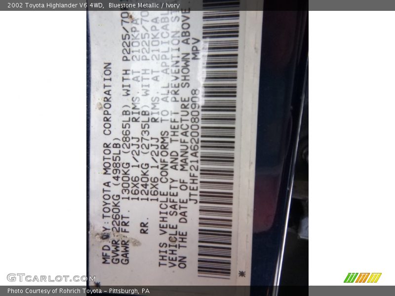 Bluestone Metallic / Ivory 2002 Toyota Highlander V6 4WD