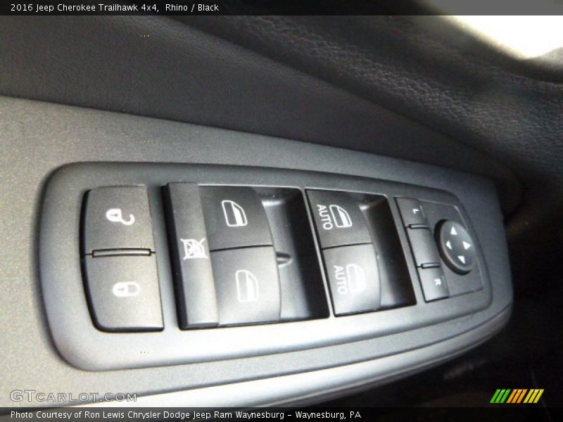 Rhino / Black 2016 Jeep Cherokee Trailhawk 4x4