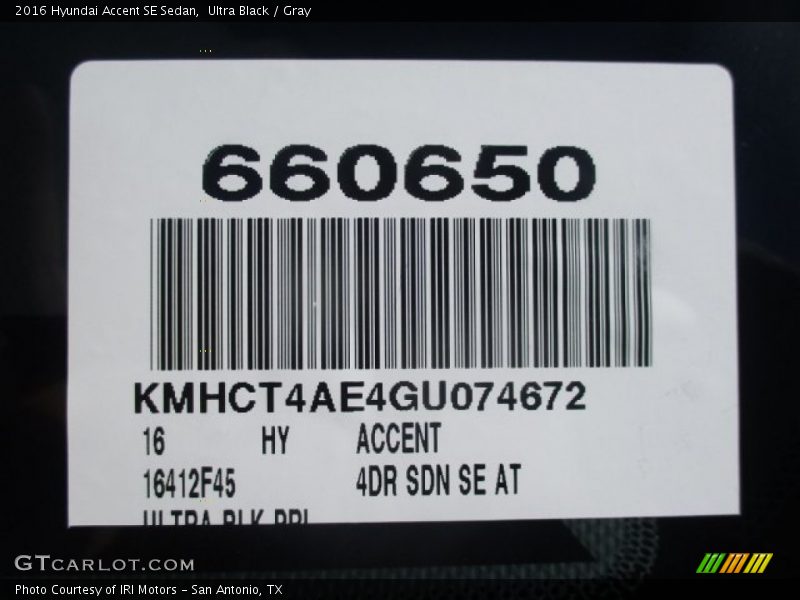 Ultra Black / Gray 2016 Hyundai Accent SE Sedan