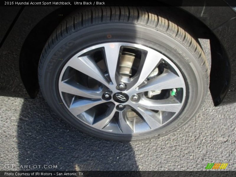 Ultra Black / Black 2016 Hyundai Accent Sport Hatchback
