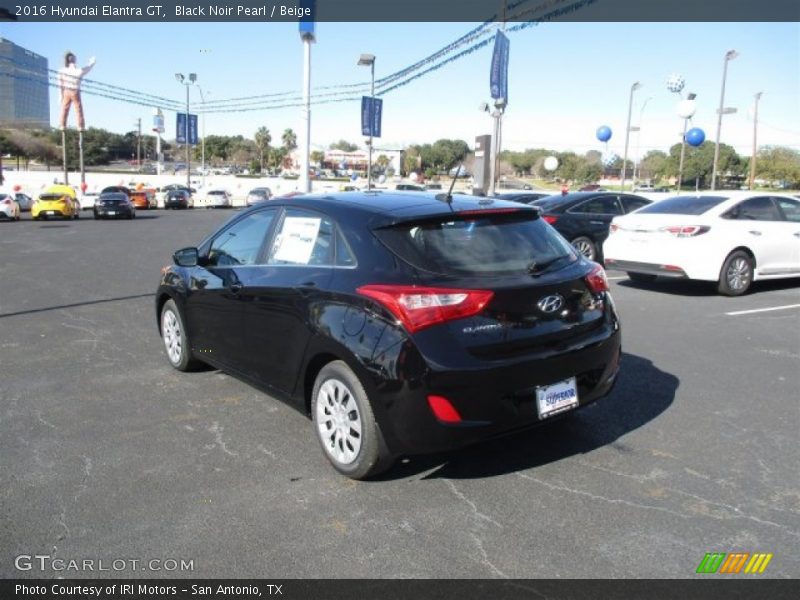 Black Noir Pearl / Beige 2016 Hyundai Elantra GT
