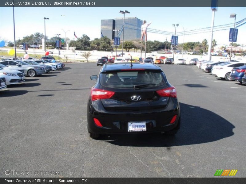 Black Noir Pearl / Beige 2016 Hyundai Elantra GT