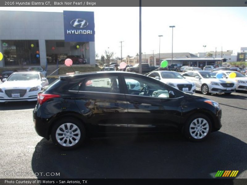 Black Noir Pearl / Beige 2016 Hyundai Elantra GT